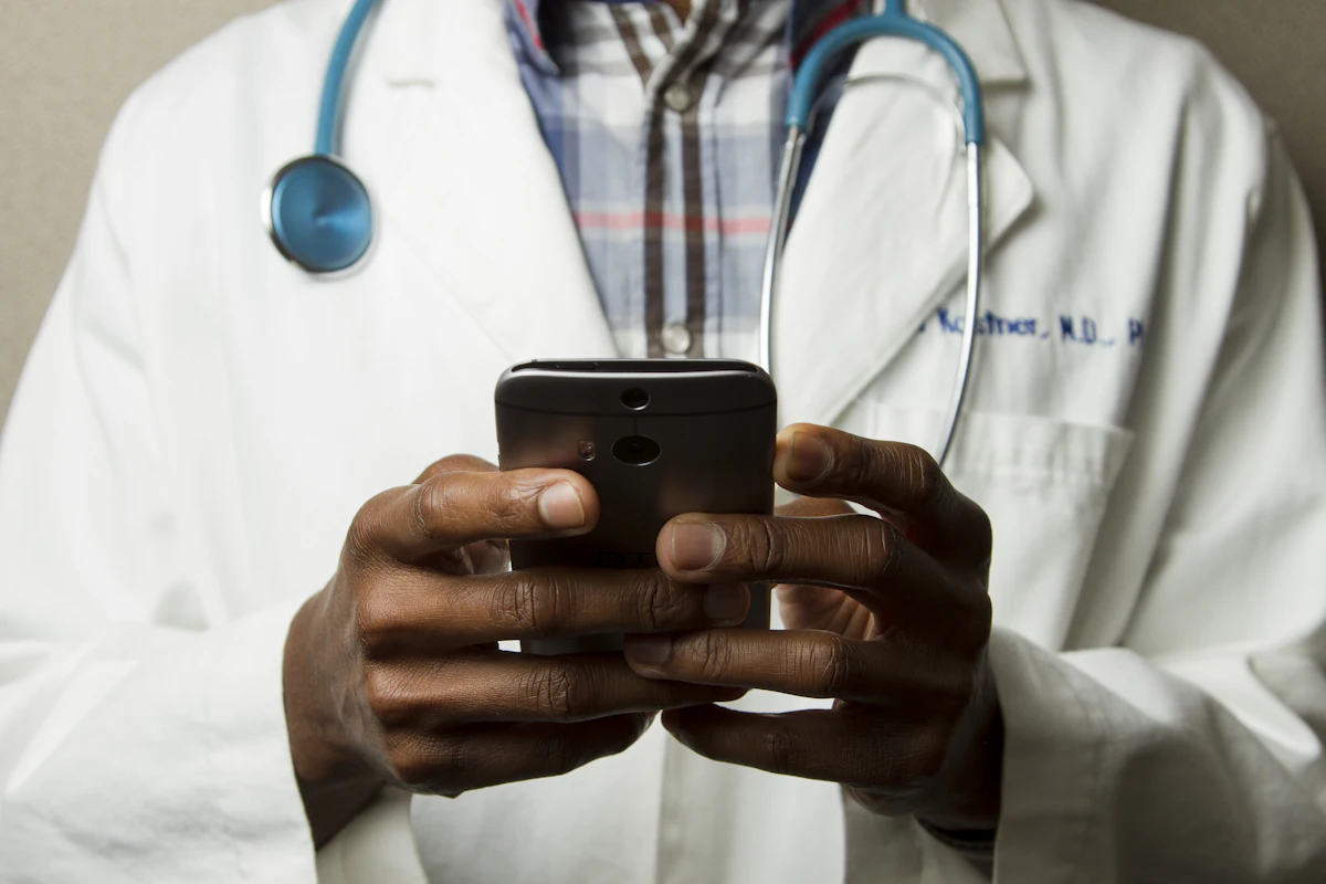 Comment préparer efficacement sa consultation chez le vétérinaire grâce au carnet de santé